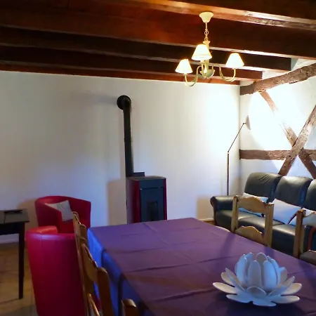 Maison Authentique De Sologne Avec Piscine Partagee, Jardin Et 3 - Fr-1-489-12 Diou (Allier)