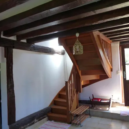 Maison Authentique De Sologne Avec Piscine Partagee, Jardin Et 3 - Fr-1-489-12